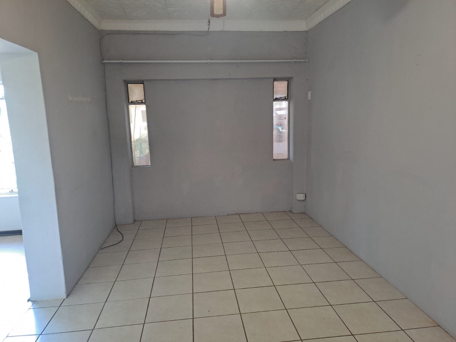 To Let 3 Bedroom Property for Rent in Naudeville Free State